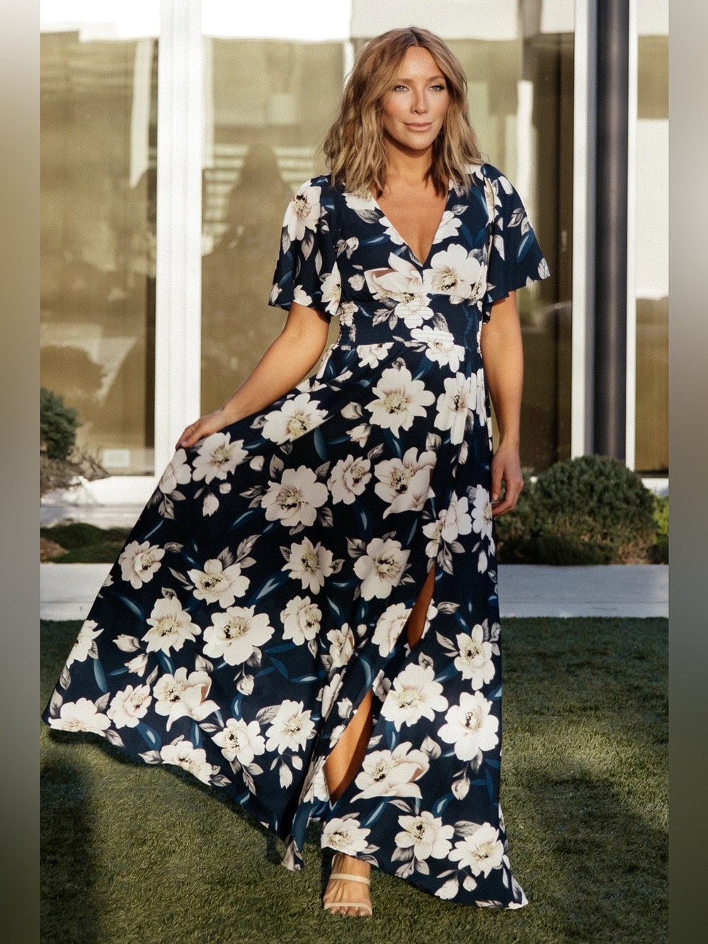 Baltic Born Verona v neck smocked slit maxi in navy + white floral - M nwt